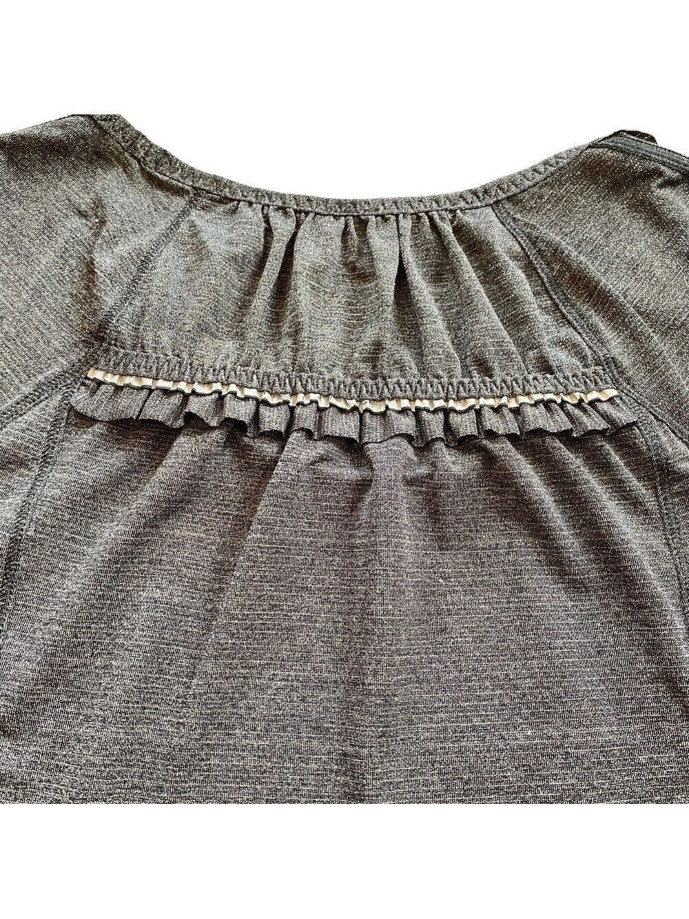 Lululemon Run Wild Short Sleeve Tech Shirt Reflective Gray Sz 4 Run Gym - Picture 6 of 6
